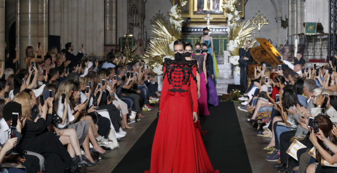 PARIS, FRANCE - JULY 06: Models walk the runway during the Eymeric Francois Haute Couture Fall/Winter 2017-2018 show as part of Haute Couture Paris Fashion Week on July 6, 2017 in Paris, France. (Photo by Thierry Chesnot/Getty Images)